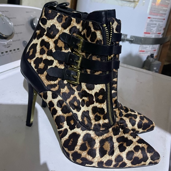 MICHAEL Michael Kors Shoes - Michael Kors Heeled leopard pointy boots!